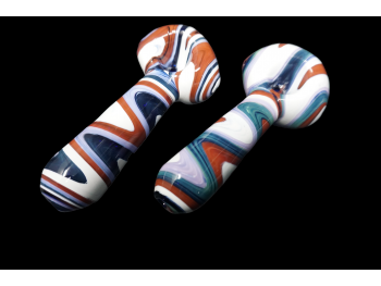 4.5'-110 Gr SWIRL ART HAND PIPE
