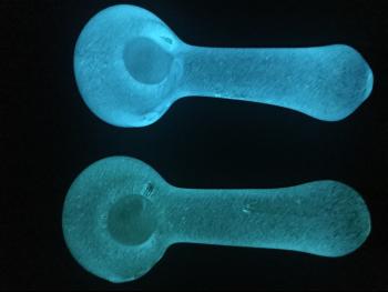 GLOW IN THE DARK FANCY PIPE