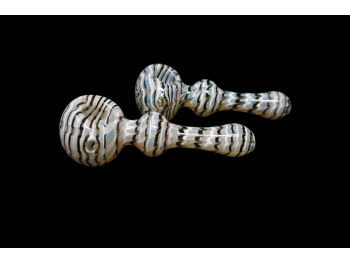 4.25'-4.5' 70-75 Gr CHECKERED PATTERN ART HAND PIPE